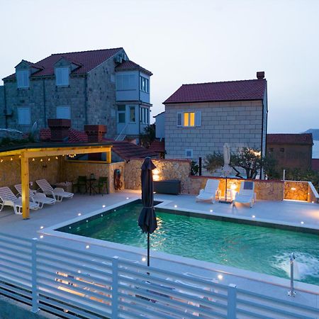 Holiday Home Swiss Кавтат Екстериор снимка