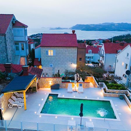 Holiday Home Swiss Кавтат Екстериор снимка