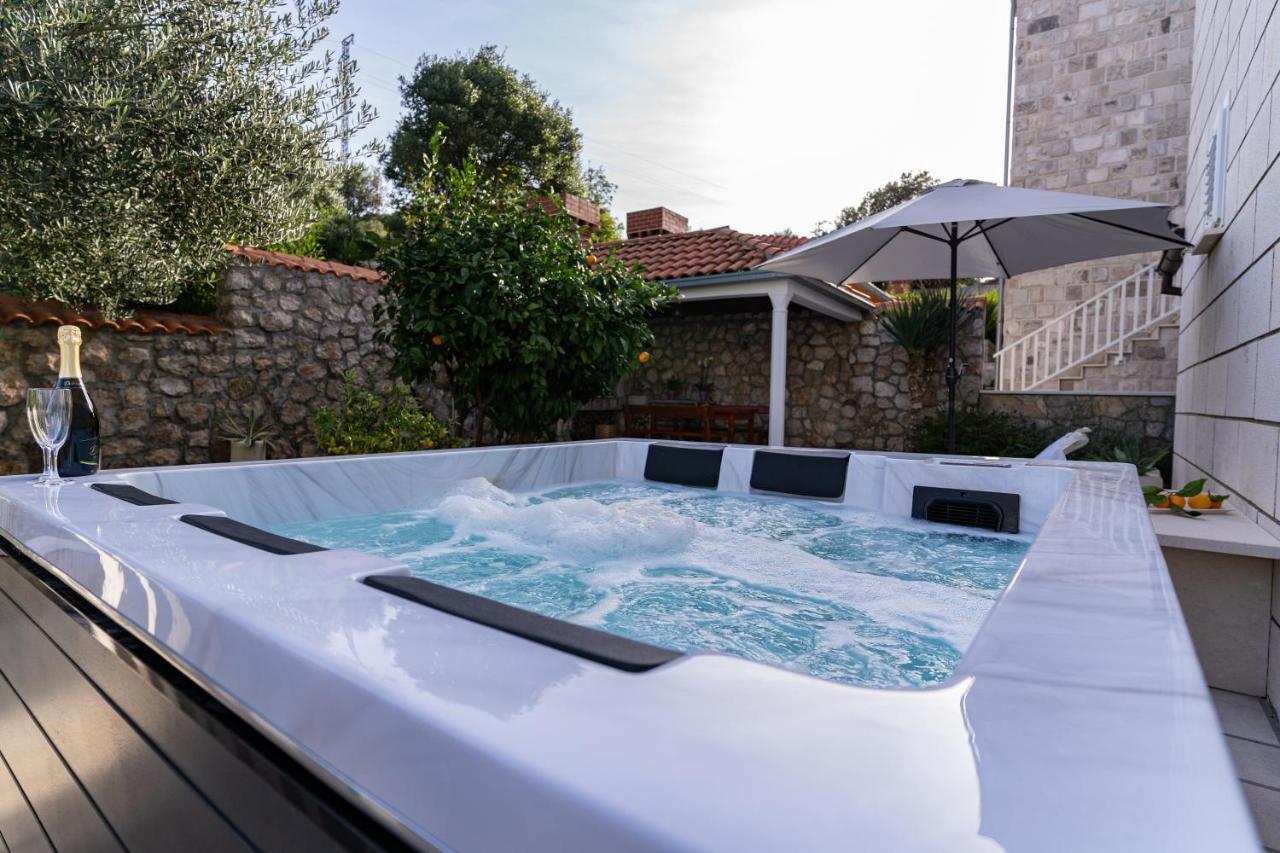 Holiday Home Swiss Кавтат Екстериор снимка