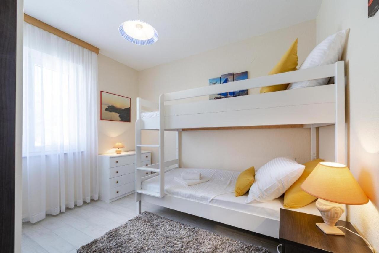 Holiday Home Swiss Кавтат Екстериор снимка