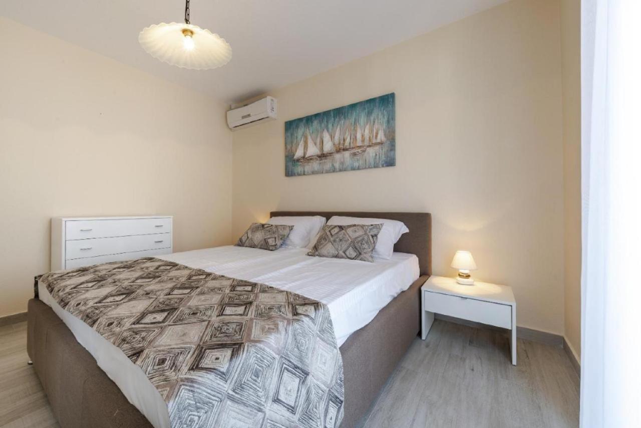 Holiday Home Swiss Кавтат Екстериор снимка