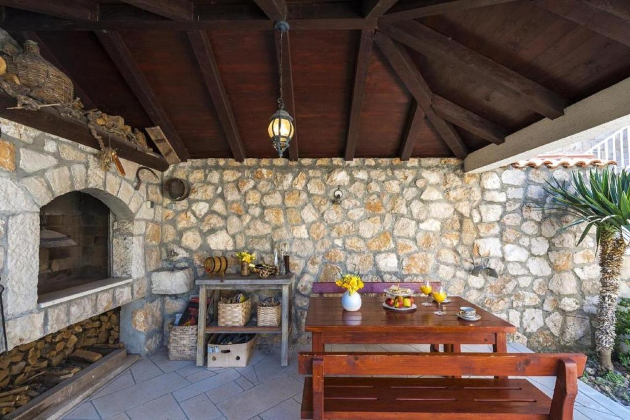 Holiday Home Swiss Кавтат Екстериор снимка
