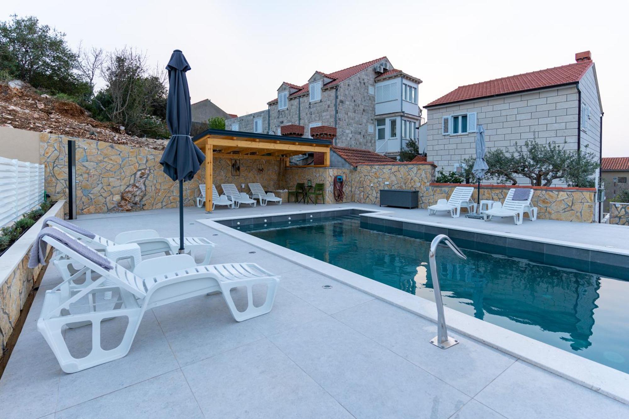 Holiday Home Swiss Кавтат Екстериор снимка