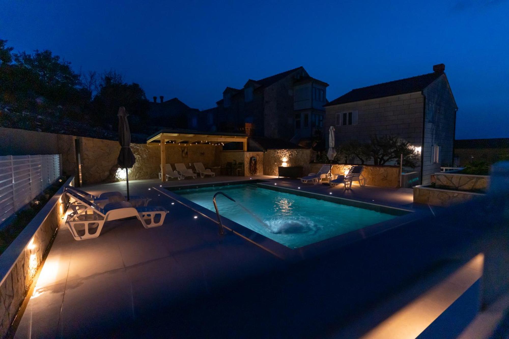 Holiday Home Swiss Кавтат Екстериор снимка