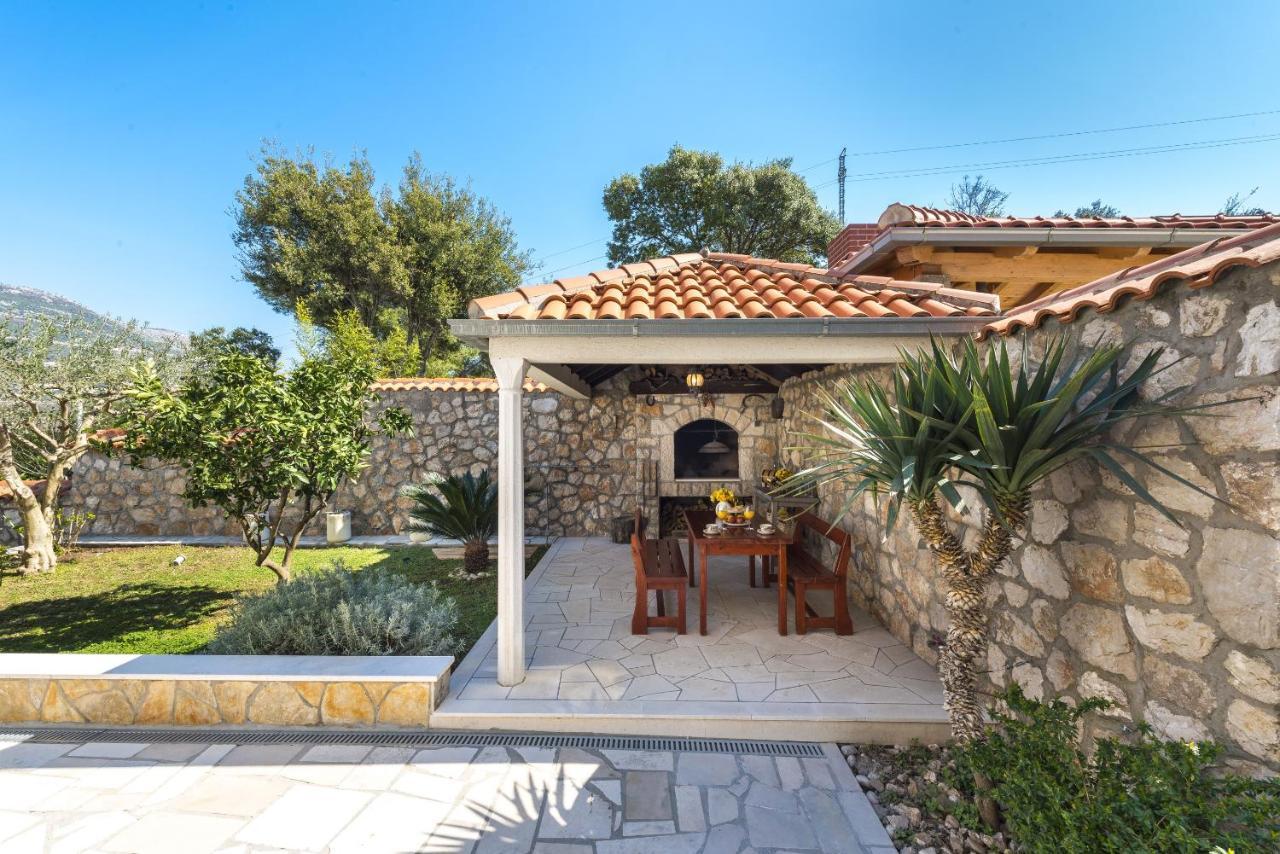 Holiday Home Swiss Кавтат Екстериор снимка